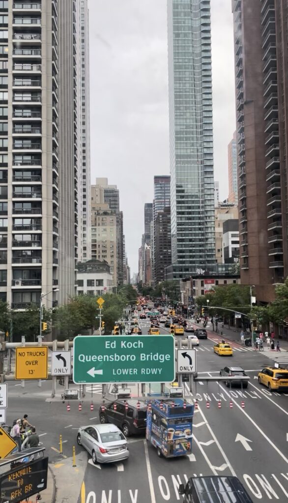 View of Manhattan from the Roosevelt Island Tram – first time in New York City tips